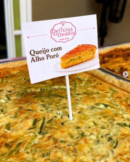 Torta de queijo com alho-poró